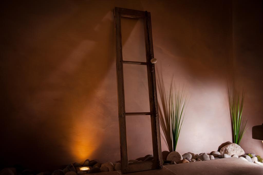Les 4 Elements Bed & Breakfast Tourrettes-sur-Loup Rom bilde