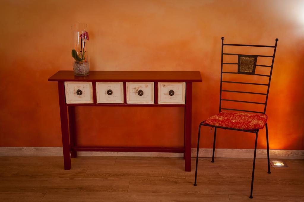 Les 4 Elements Bed & Breakfast Tourrettes-sur-Loup Rom bilde