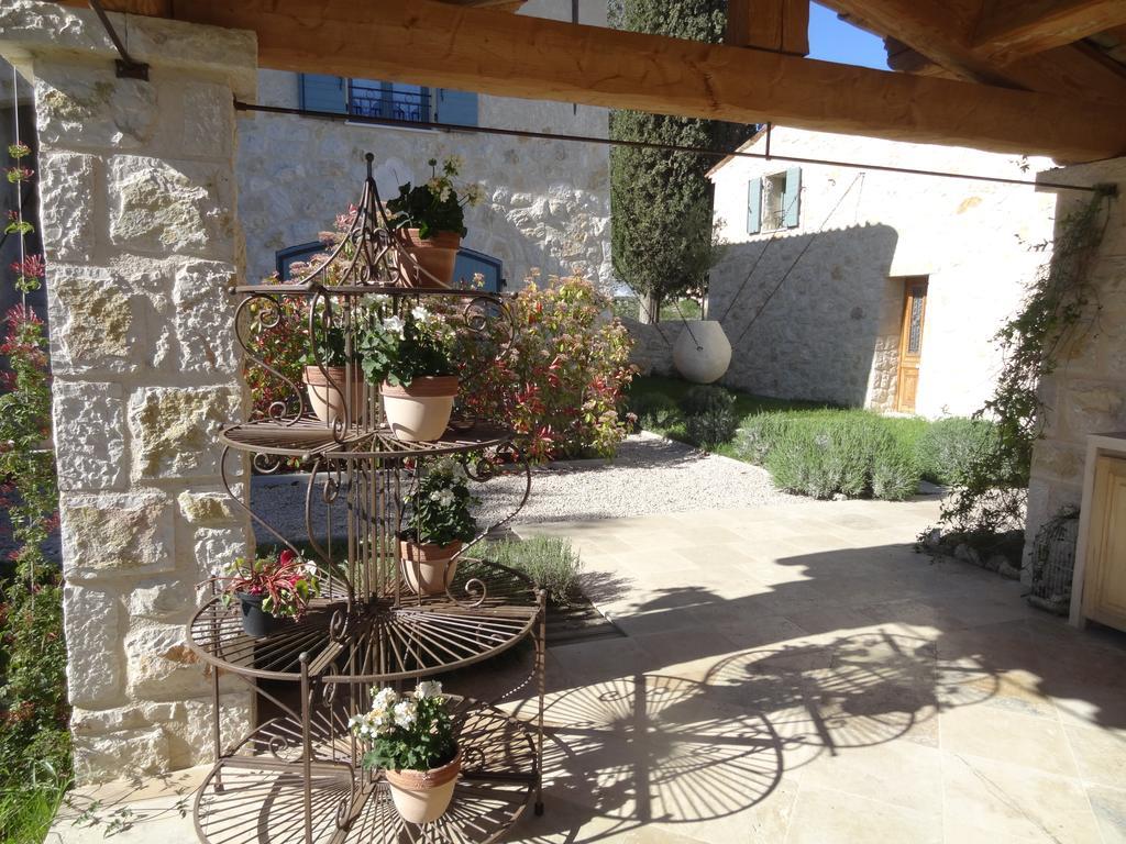 Les 4 Elements Bed & Breakfast Tourrettes-sur-Loup Eksteriør bilde